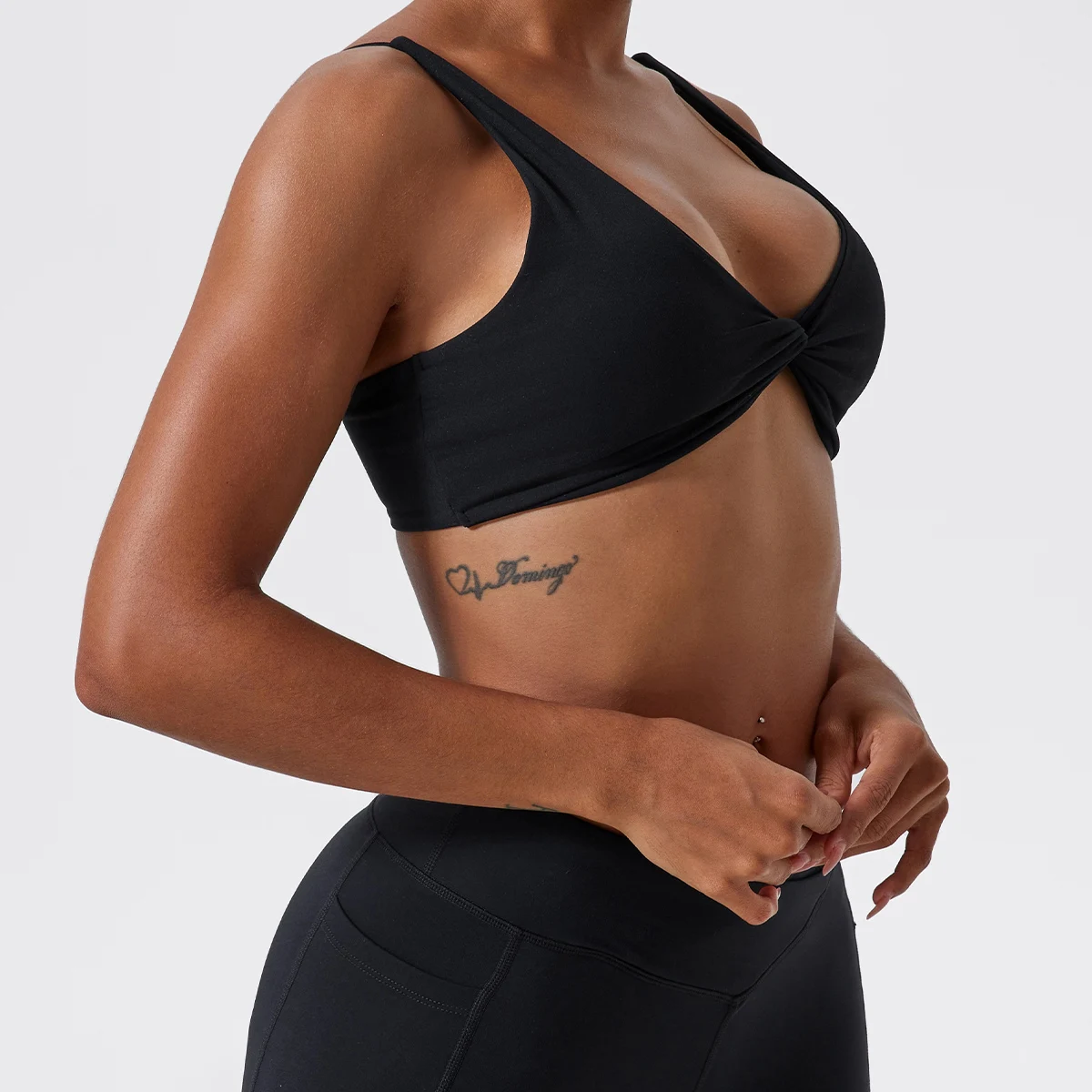 Hearuisavy Summer Sports Bra Shockproof Push Up Gym Top Women Quick-Dry Yoga Clothes Pleated Design Brassiere Workout Crop Top