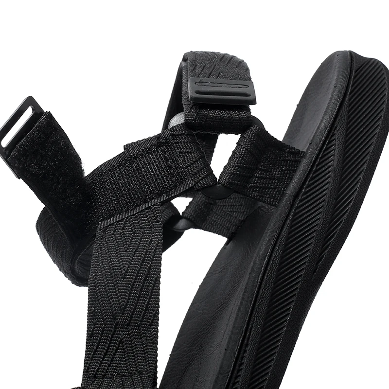 Classic Black Men's Outdoor Casual Sandals Anti-Slip Breathable Beach Holiday Sports Sandals for Summer Walking Size 40-45