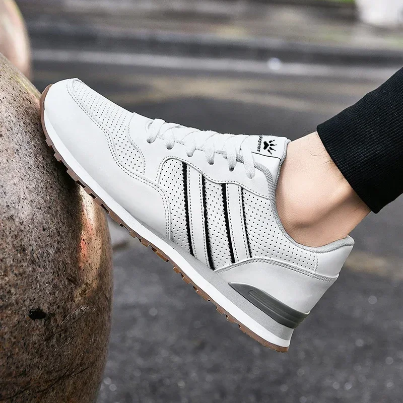 Autumn Sports Shoes Men's Flat Running White Durable Classic Casual Shoes Low Cut Trendy Fashionable Hiking and Walking Shoes