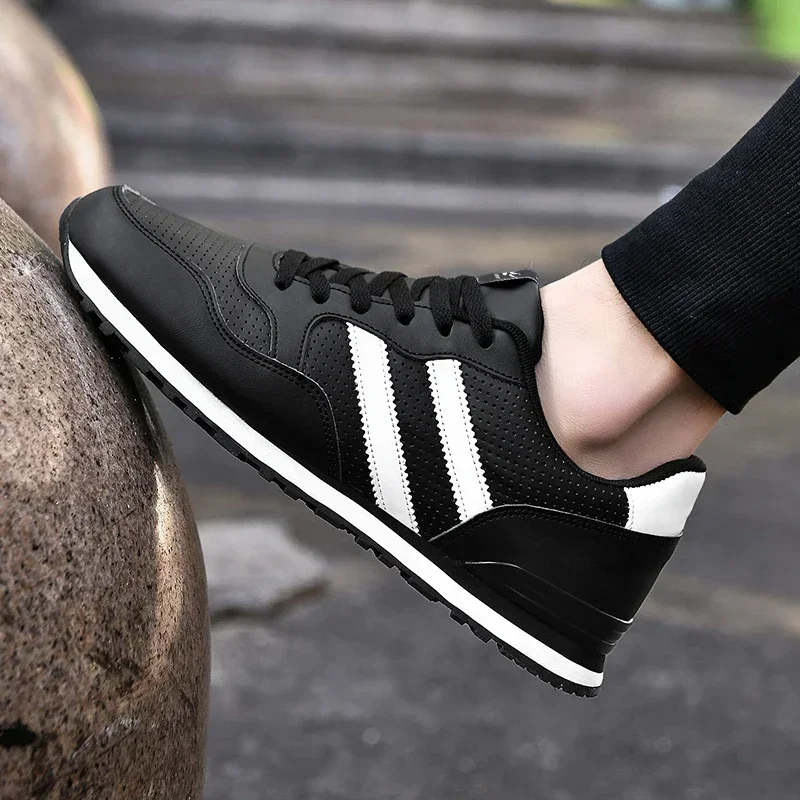Autumn Sports Shoes Men's Flat Running White Durable Classic Casual Shoes Low Cut Trendy Fashionable Hiking and Walking Shoes