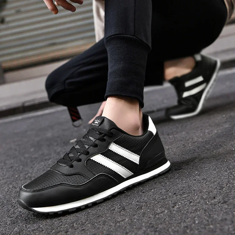 Autumn Sports Shoes Men's Flat Running White Durable Classic Casual Shoes Low Cut Trendy Fashionable Hiking and Walking Shoes