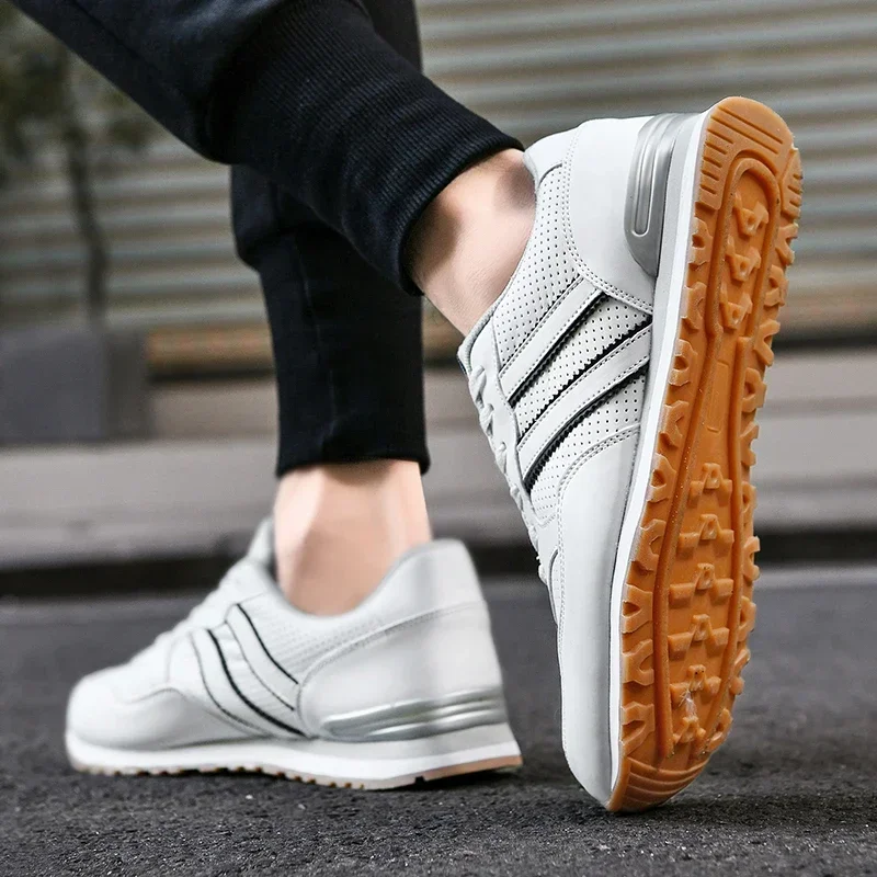 Autumn Sports Shoes Men's Flat Running White Durable Classic Casual Shoes Low Cut Trendy Fashionable Hiking and Walking Shoes