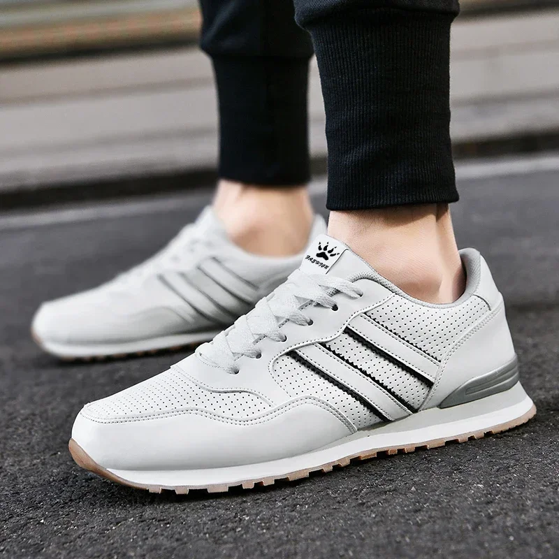 Autumn Sports Shoes Men's Flat Running White Durable Classic Casual Shoes Low Cut Trendy Fashionable Hiking and Walking Shoes