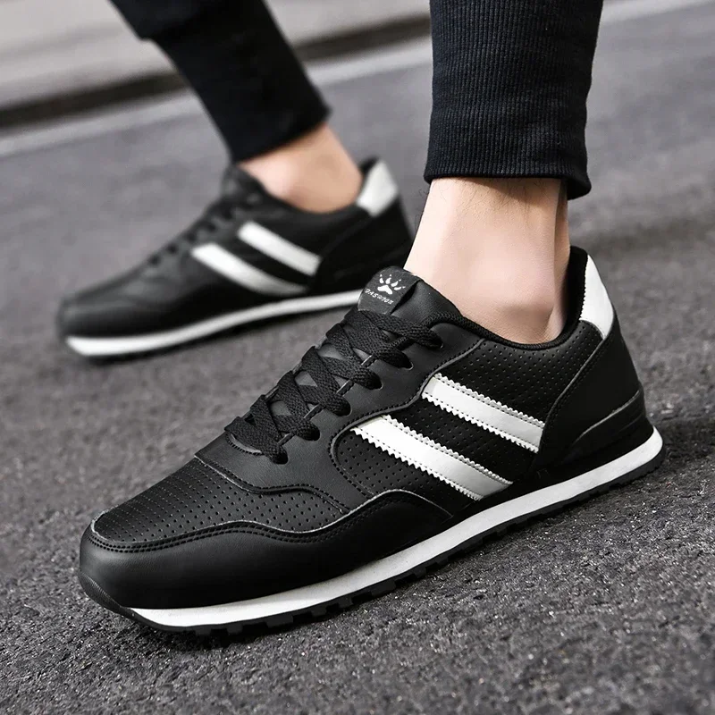 Autumn Sports Shoes Men's Flat Running White Durable Classic Casual Shoes Low Cut Trendy Fashionable Hiking and Walking Shoes