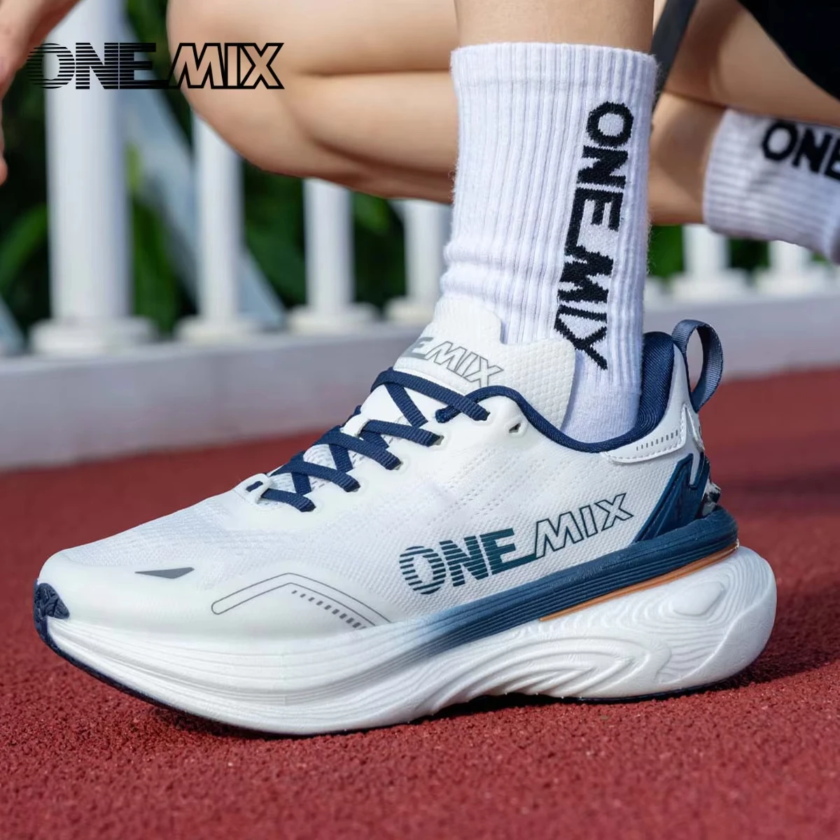 ONEMIX New Jogging Running Shoes Women and Men Light Sneakers Road Shoes Wear-resistant Fashion Sports Shoes Fitness