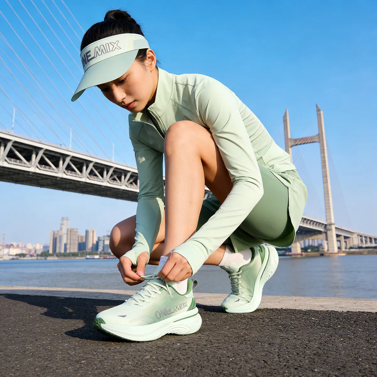 ONEMIX New Jogging Running Shoes Women and Men Light Sneakers Road Shoes Wear-resistant Fashion Sports Shoes Fitness