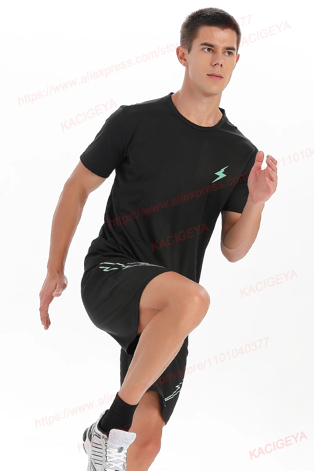 Man Gym Sets Outdoor Running Sports 2Pcs Summer Men Tshirt Tennis Shorts Breathable Fashion Quick Drying Prints Causal Suit
