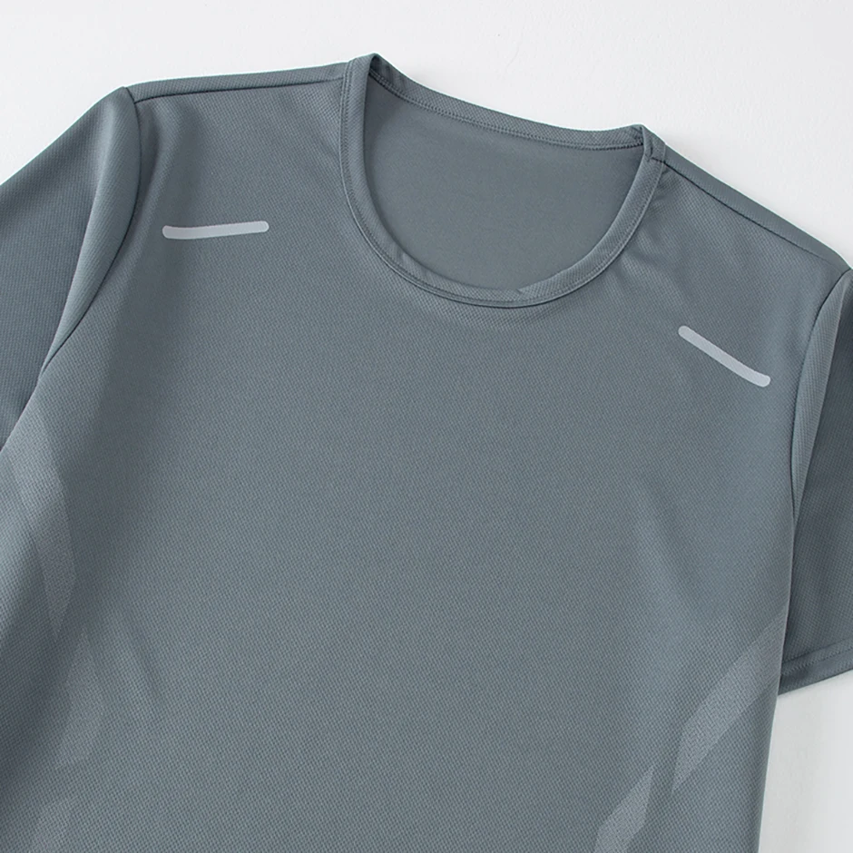 2-Piece Men's Summer Quick Drying Sports Suit Loose And Breathable Short Sleeved T-shirt Running And Fitness Black Pocket Shorts