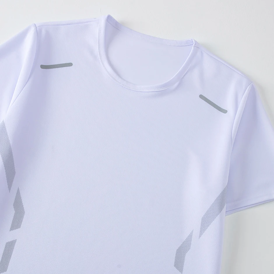 2-Piece Men's Summer Quick Drying Sports Suit Loose And Breathable Short Sleeved T-shirt Running And Fitness Black Pocket Shorts
