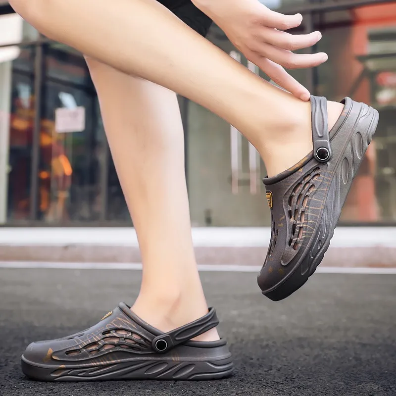 Men Women Sandals Breathable Home Slippers Outdoor Fashion Casual Sneakers Garden Clogs Trekking Shoes