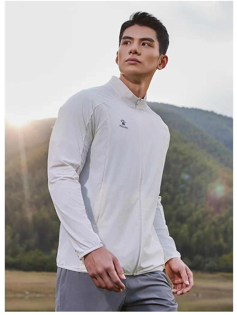 Kelme Men's Light Woven Jacket Upf50+ Sun Protection Stand Collar Jacket Day Training Outdoor Sports Running Windbreaker