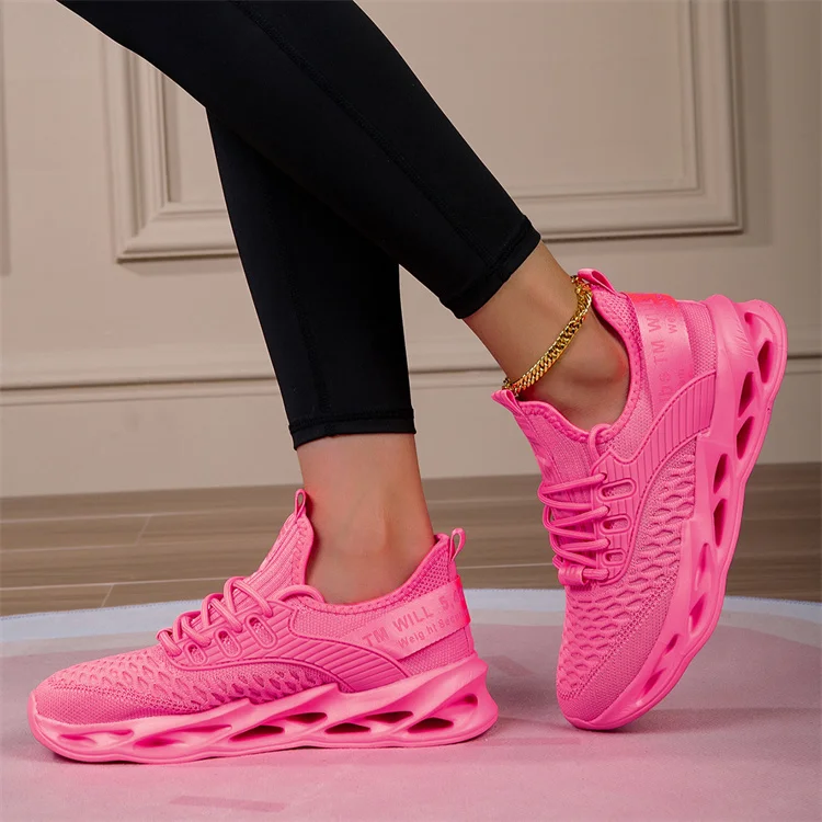 2025 Fashion Red Casual Sneakers Women Men Blade Shoes Big Size 45 Light Breathable Sports Shoes for Men Mesh Running Sneakers