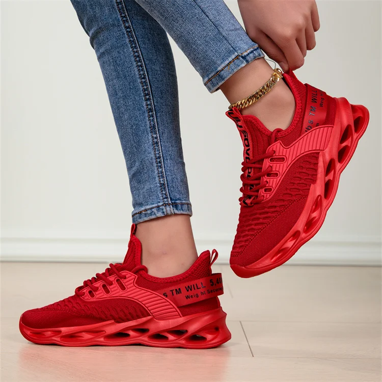 2025 Fashion Red Casual Sneakers Women Men Blade Shoes Big Size 45 Light Breathable Sports Shoes for Men Mesh Running Sneakers