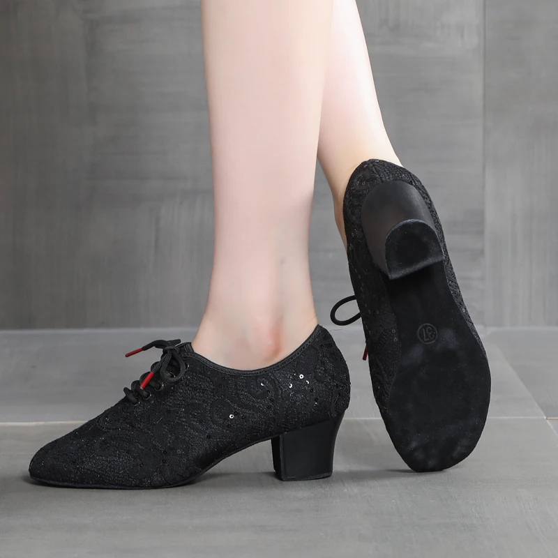 White Latin Dance Shoes Women Adult Indoor Soft Soles Professional Square Modern Dance Sneakers Women Jazz Dancing Shoes Black