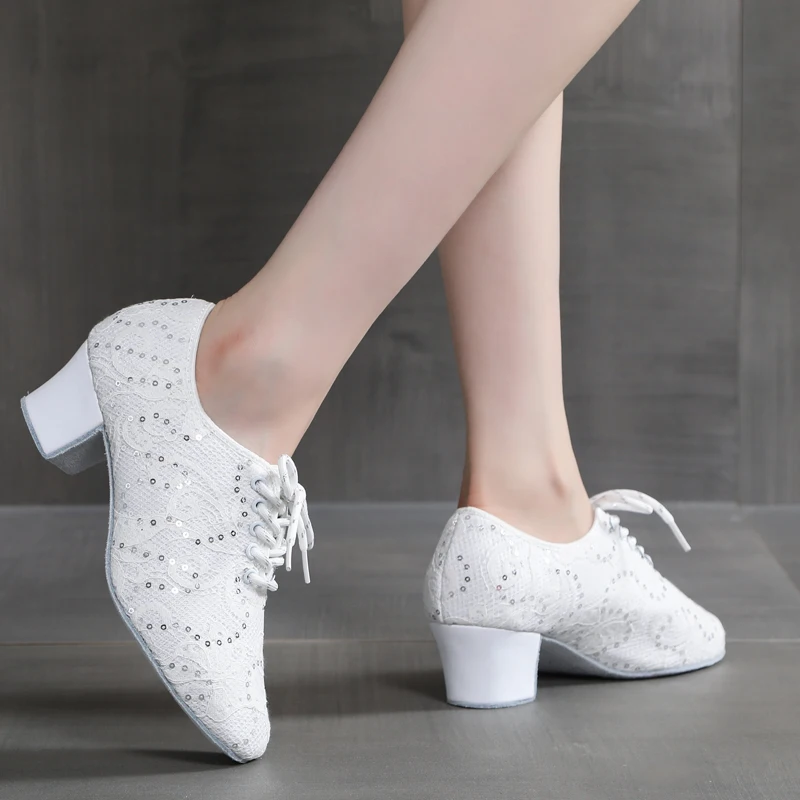 White Latin Dance Shoes Women Adult Indoor Soft Soles Professional Square Modern Dance Sneakers Women Jazz Dancing Shoes Black