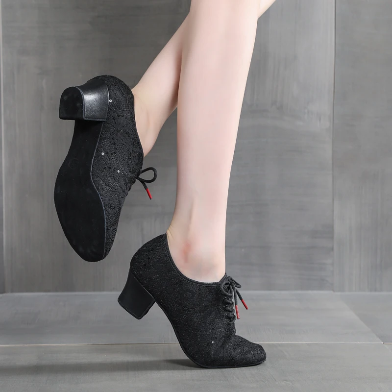White Latin Dance Shoes Women Adult Indoor Soft Soles Professional Square Modern Dance Sneakers Women Jazz Dancing Shoes Black