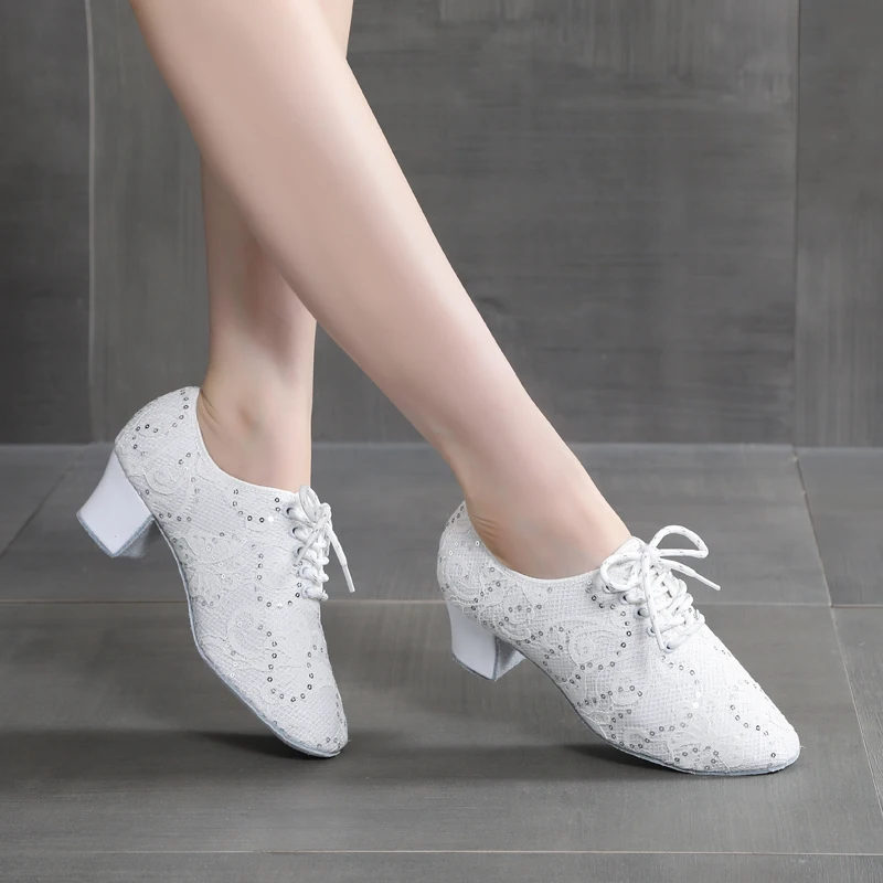 White Latin Dance Shoes Women Adult Indoor Soft Soles Professional Square Modern Dance Sneakers Women Jazz Dancing Shoes Black