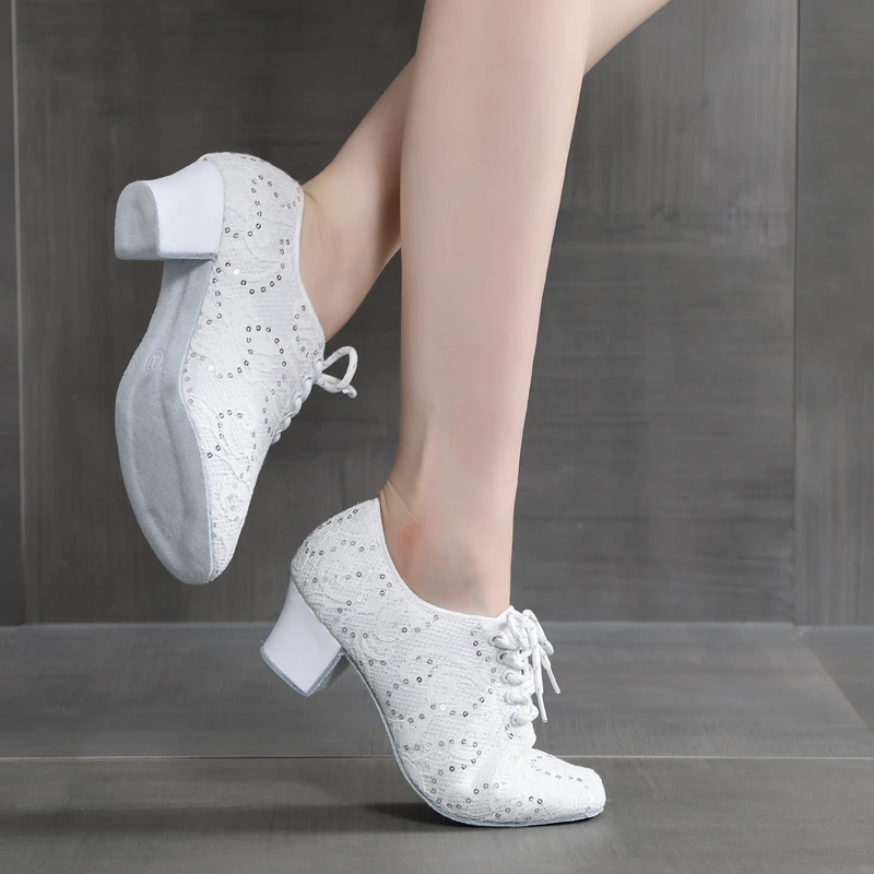 White Latin Dance Shoes Women Adult Indoor Soft Soles Professional Square Modern Dance Sneakers Women Jazz Dancing Shoes Black