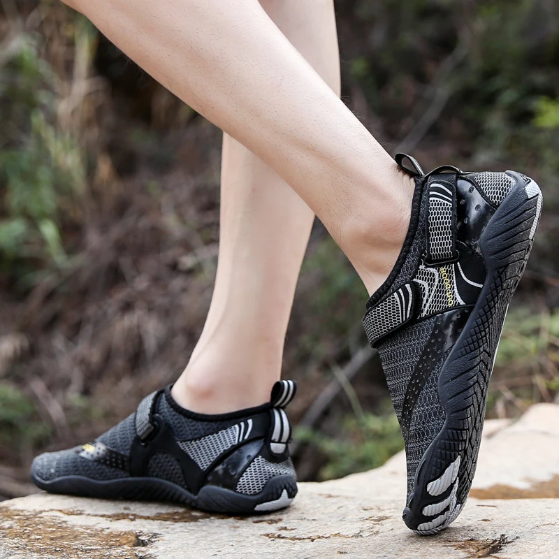 Men's Water Sneakers Swimming Beach Quick-Dry Wading Footwear Outdoor Upstream Shoes Breathable Barefoot Shoes Size 36-47