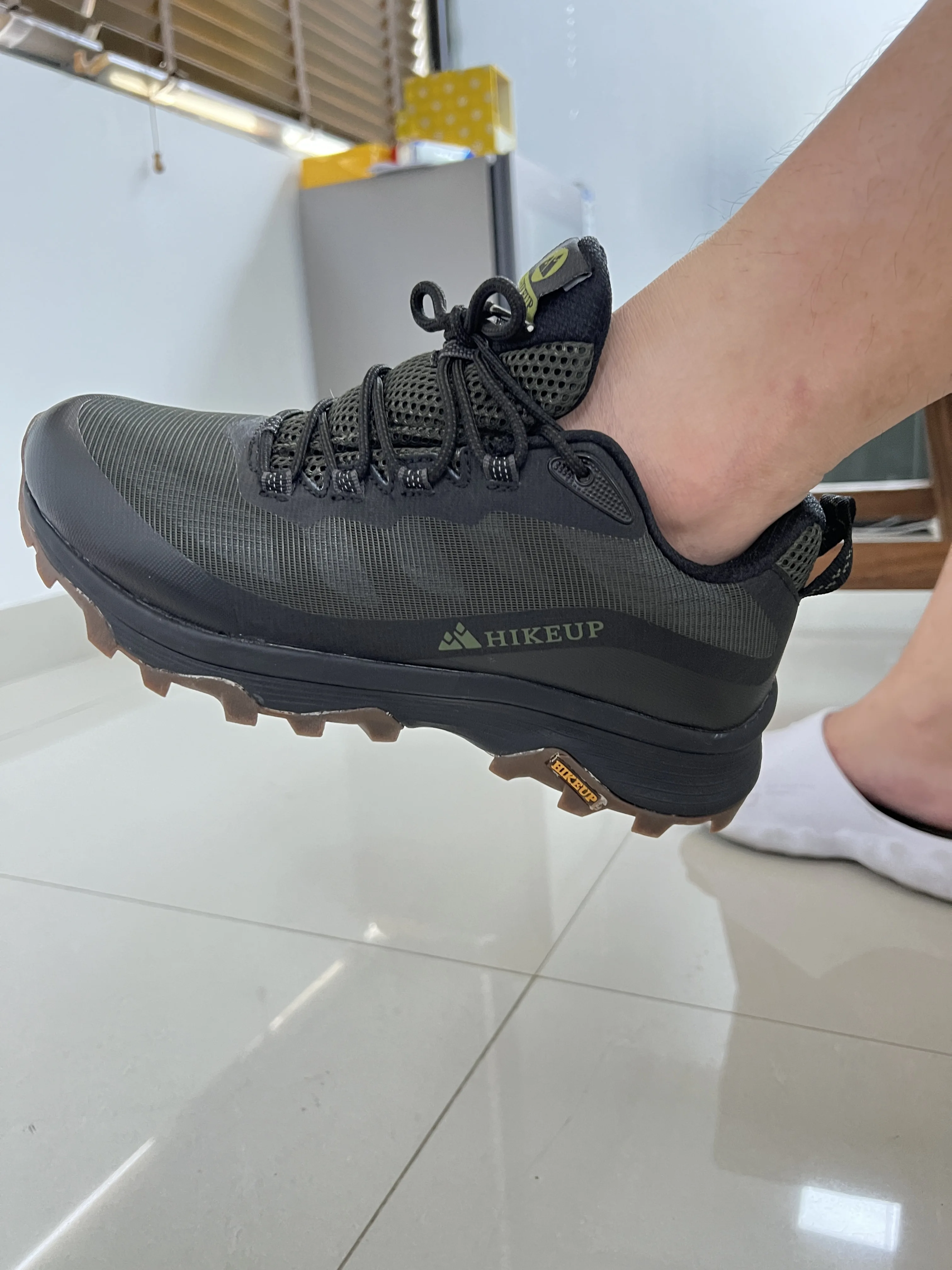 HIKEUP Outdoor Running Shoes Men Women Anti-skid Hiking Camping Sports Trail Male Safety Footwear Comfort Trekking Sneakers