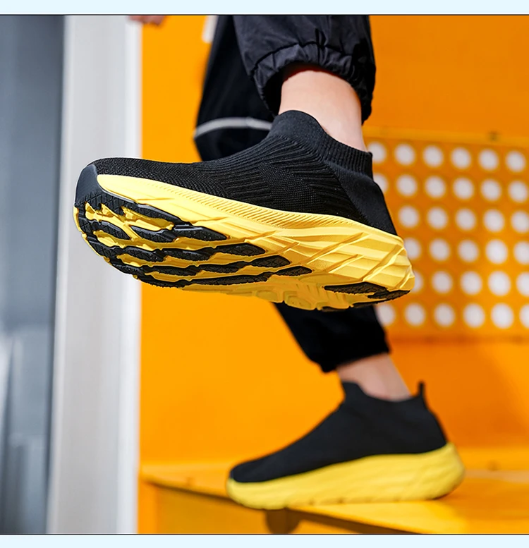 Men and Women Multifunctional Yoga Shoes Fashionable Couple Breathable Casual Sports Shoes Outdoor Walking Socks and Shoes 36-46
