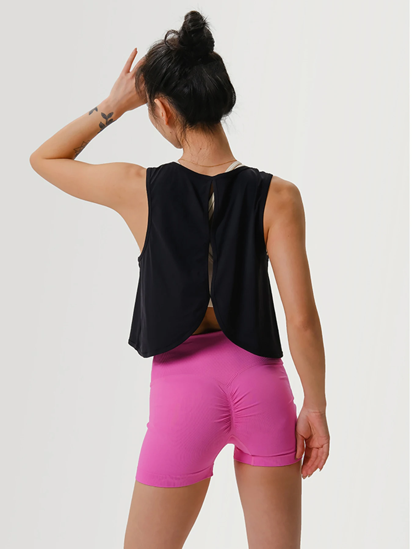 Women's Quick-Dry Sleeveless Cutout Back Sports Top & Tank - Yoga Cover-Up for Gym, Running & Training