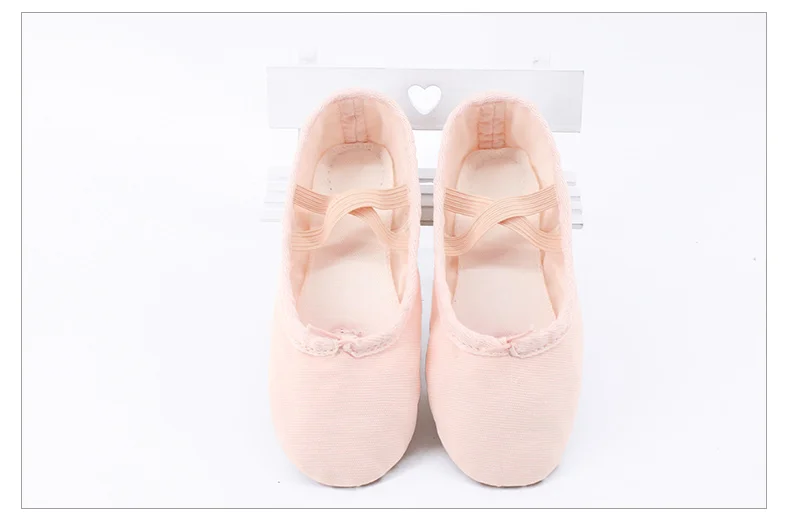 Girls Ballet Shoes Cheap Dance Shoes Soft Soled gymnastic Shoes Drawstring Ballet Specific Slippers for Women