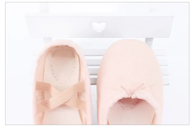 Girls Ballet Shoes Cheap Dance Shoes Soft Soled gymnastic Shoes Drawstring Ballet Specific Slippers for Women