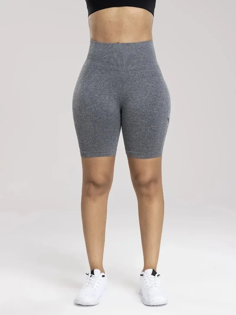 Seamless Sports Women Shorts Muliticolor Yoga Shorts Stretchy High Waist Running Cycling Leggings Hip Liftting Solid Gym Shorts