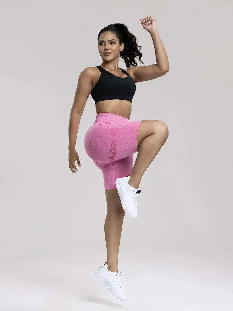 Seamless Sports Women Shorts Muliticolor Yoga Shorts Stretchy High Waist Running Cycling Leggings Hip Liftting Solid Gym Shorts