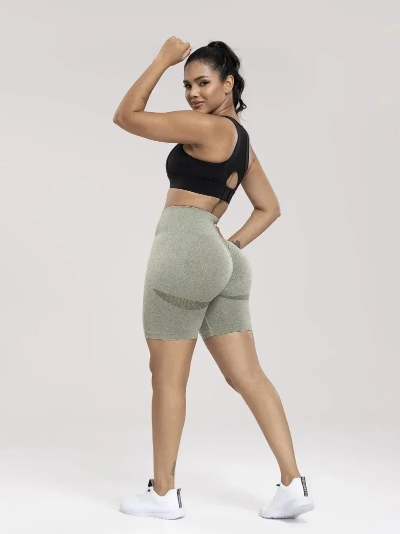 Seamless Sports Women Shorts Muliticolor Yoga Shorts Stretchy High Waist Running Cycling Leggings Hip Liftting Solid Gym Shorts