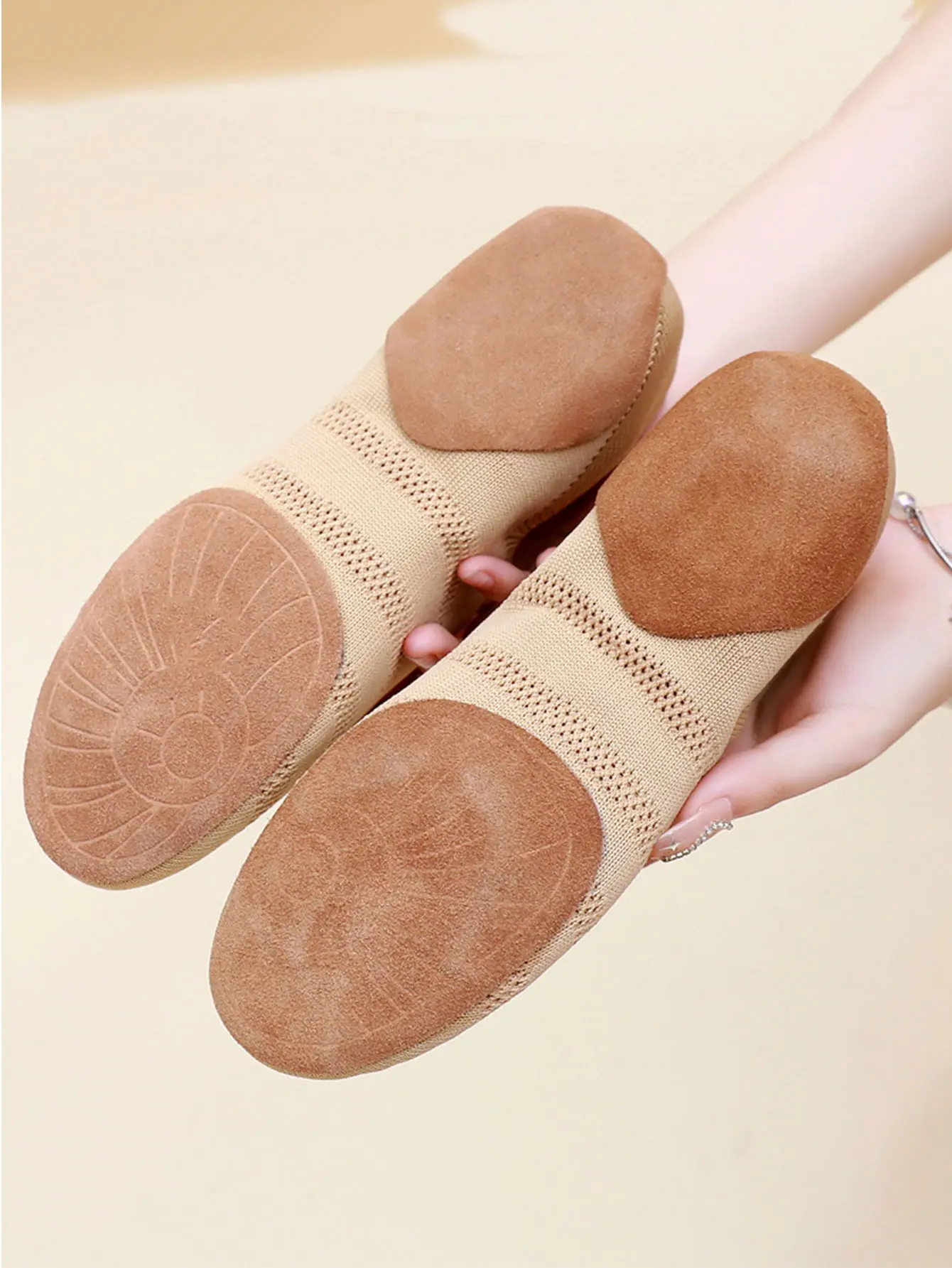 Women Aerobics Dance Shoes Ladies Gymnastics Yoga Shoes Ballroom Ballet Jazz Shoes Mesh Flat Practice Girls Dance Sneakers