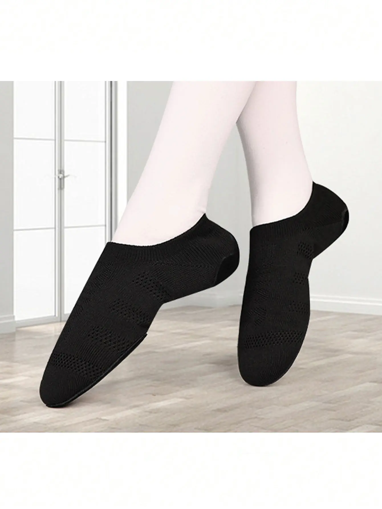 Women Aerobics Dance Shoes Ladies Gymnastics Yoga Shoes Ballroom Ballet Jazz Shoes Mesh Flat Practice Girls Dance Sneakers