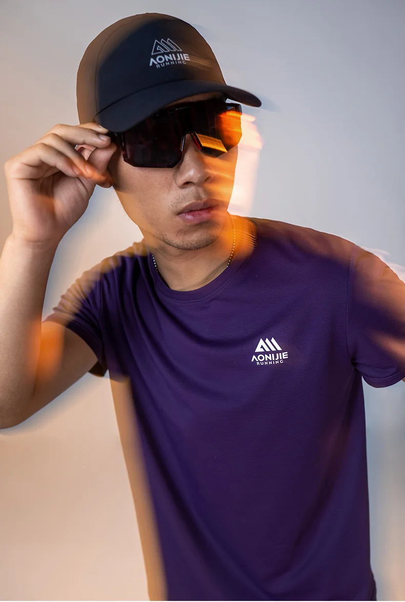 AONIJIE FM5231 Men's Sports Short-sleeves Which Are Light, Soft and Close-fitting, Comfortable, Breathable and Not Stuffy