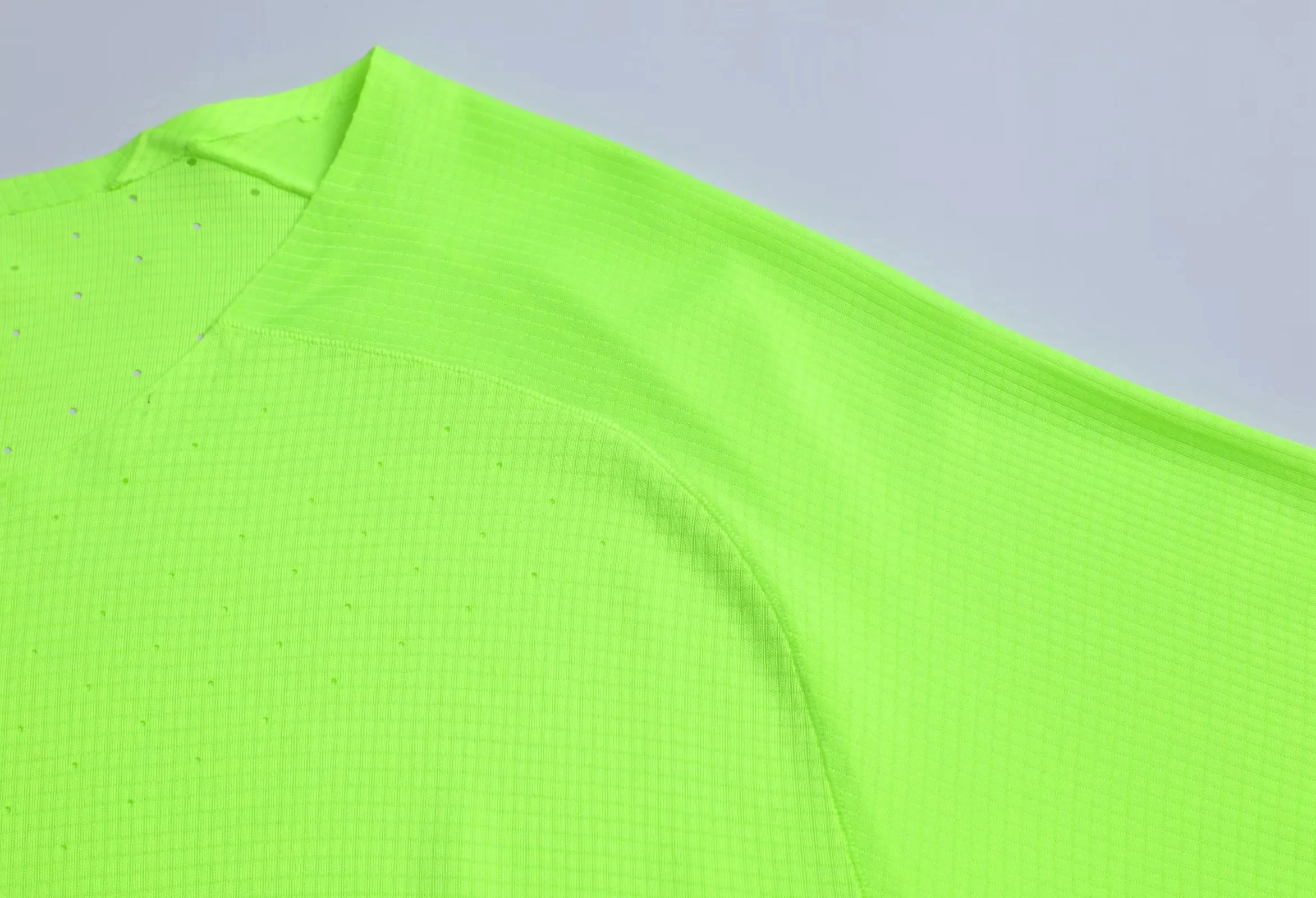Men Urltra-Light Athletics T-Shirt Running Shirts Sport Fitness Gym T Shirts Mens Short Sleeve Athlete Track Field Breathable
