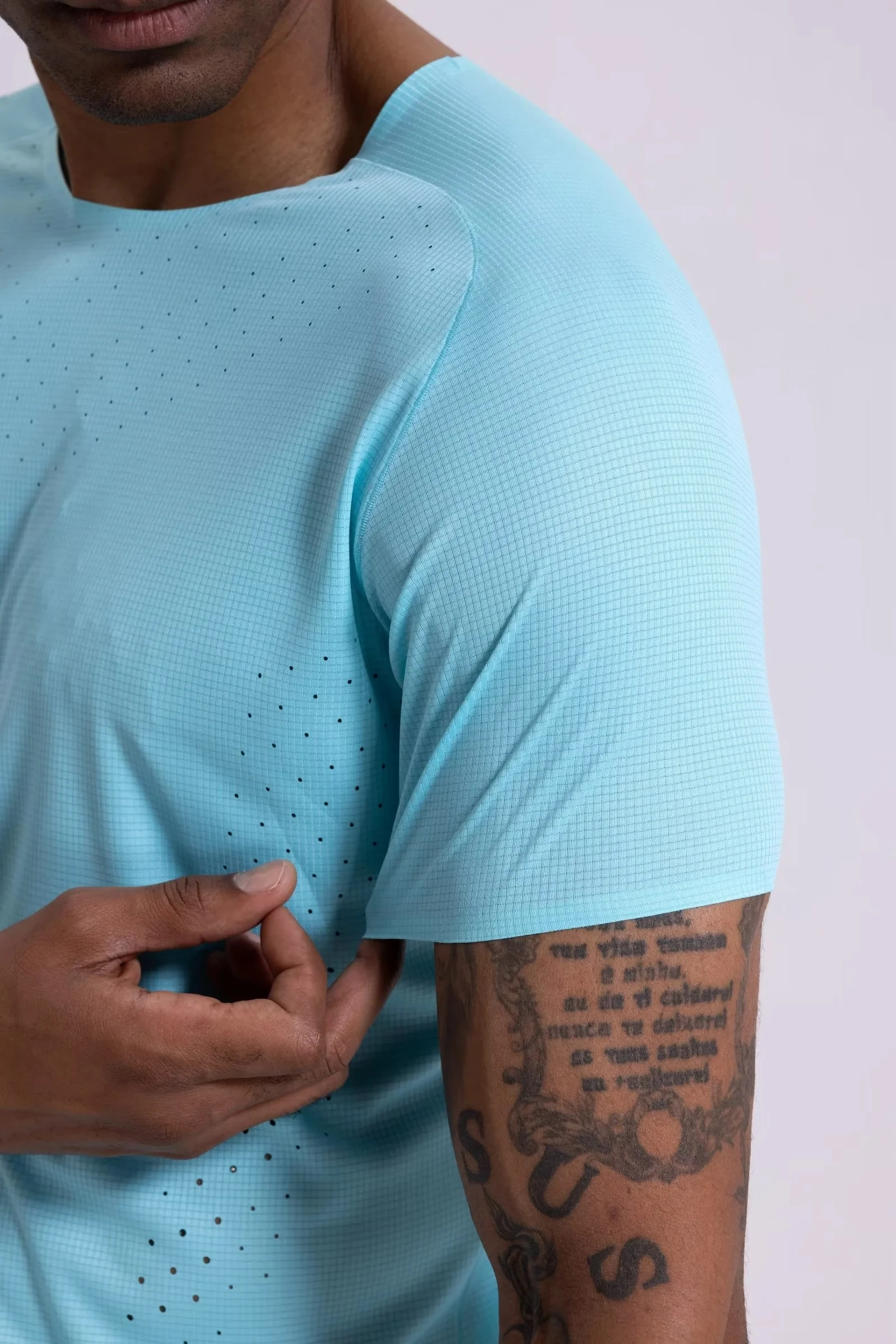 Men Urltra-Light Athletics T-Shirt Running Shirts Sport Fitness Gym T Shirts Mens Short Sleeve Athlete Track Field Breathable