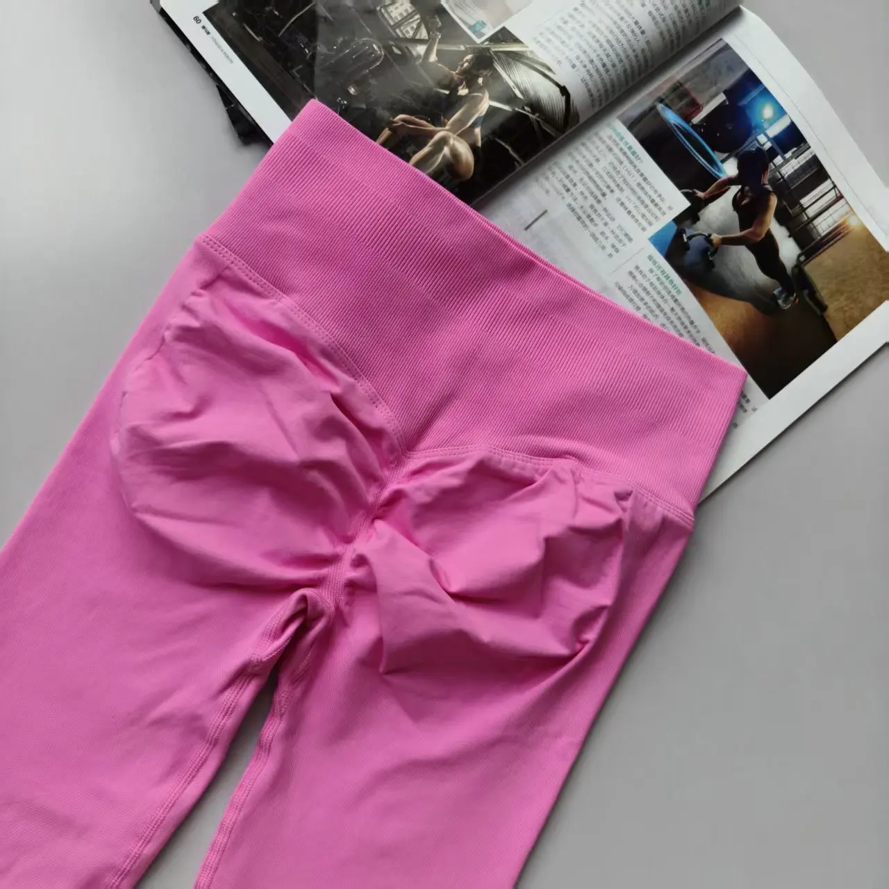 Seamless High Waist Leggings Peach Butt Lifting Fitness Pants Tight Stretch Thin Quick-drying Breathable Yoga Suit Sports Pants