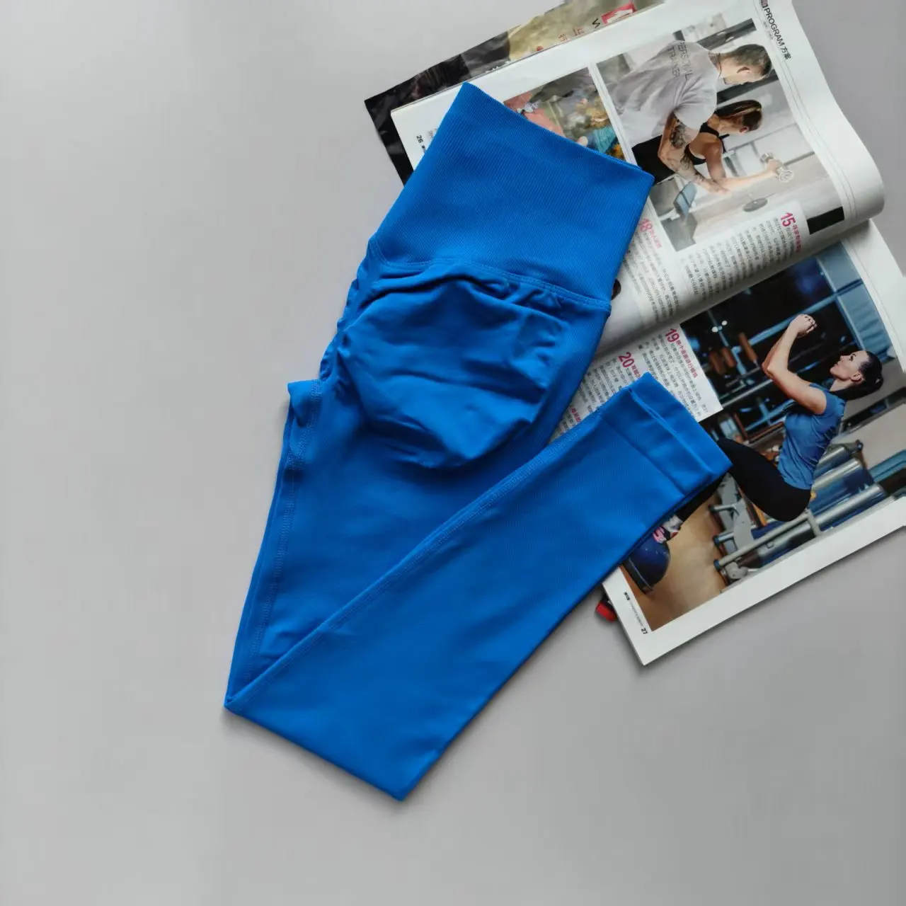 Seamless High Waist Leggings Peach Butt Lifting Fitness Pants Tight Stretch Thin Quick-drying Breathable Yoga Suit Sports Pants