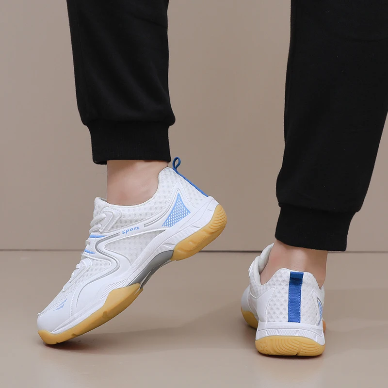 Breathable Mens Womens Badminton Shoes Lightweight Professional Training Sneakers Couple Anti Slip Volleyball Tennis Sport Shoes