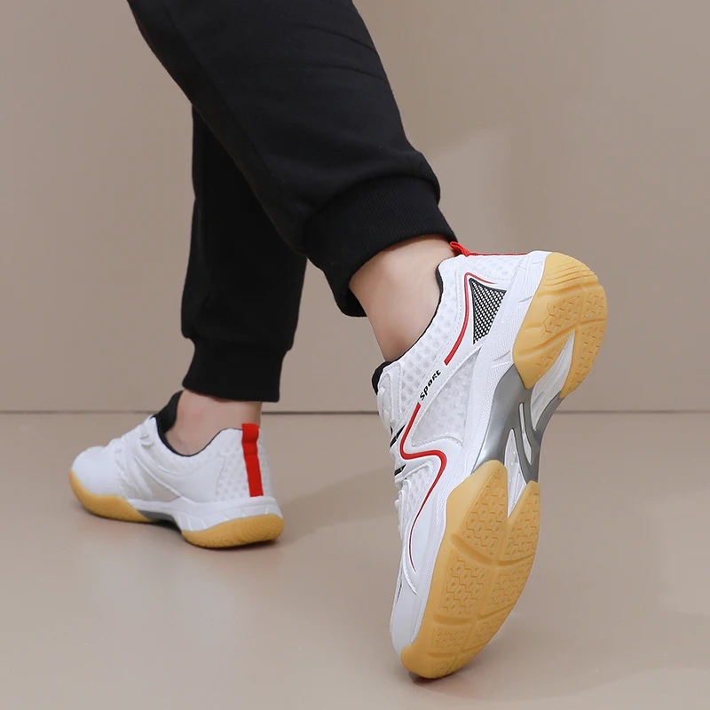 Breathable Mens Womens Badminton Shoes Lightweight Professional Training Sneakers Couple Anti Slip Volleyball Tennis Sport Shoes