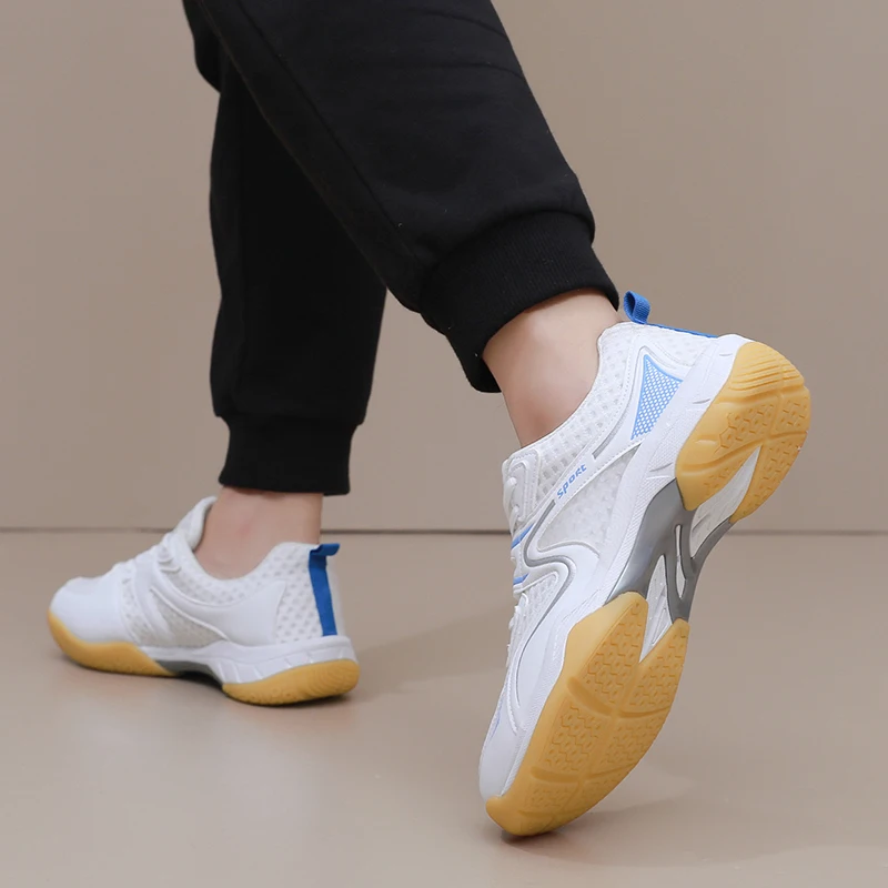 Breathable Mens Womens Badminton Shoes Lightweight Professional Training Sneakers Couple Anti Slip Volleyball Tennis Sport Shoes