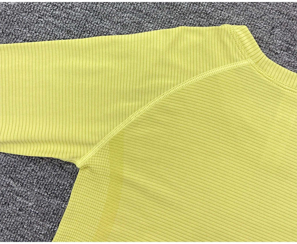 Women's Slim Fit Long Sleeve Yoga Sports Top Breathable Stretch Seamless Pilates Training T-Shirt Fitness Running Shirt T-shirt