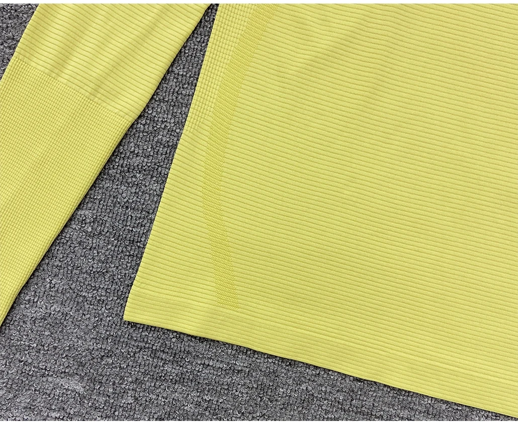 Women's Slim Fit Long Sleeve Yoga Sports Top Breathable Stretch Seamless Pilates Training T-Shirt Fitness Running Shirt T-shirt