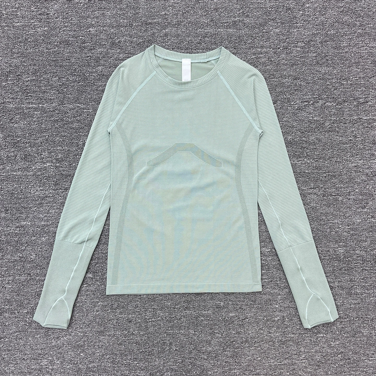 Women's Slim Fit Long Sleeve Yoga Sports Top Breathable Stretch Seamless Pilates Training T-Shirt Fitness Running Shirt T-shirt