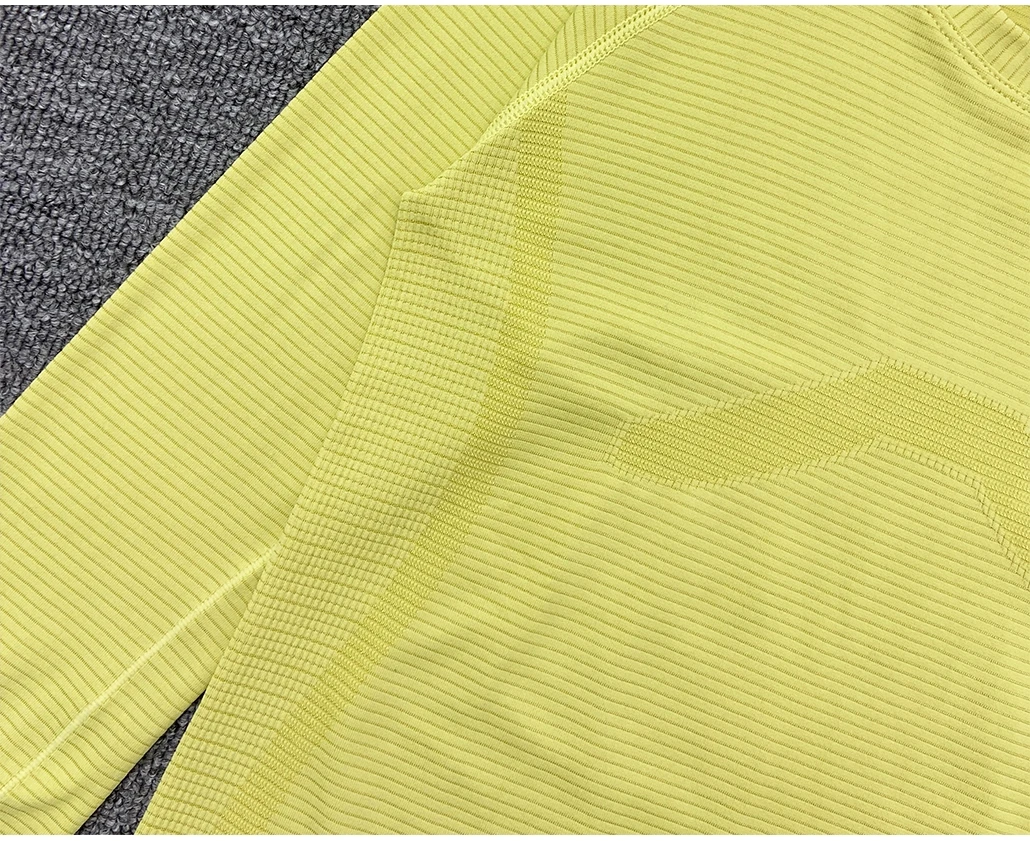 Women's Slim Fit Long Sleeve Yoga Sports Top Breathable Stretch Seamless Pilates Training T-Shirt Fitness Running Shirt T-shirt