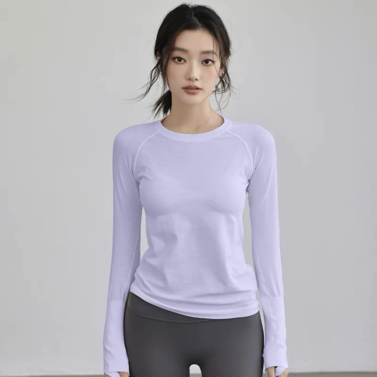 Women's Slim Fit Long Sleeve Yoga Sports Top Breathable Stretch Seamless Pilates Training T-Shirt Fitness Running Shirt T-shirt