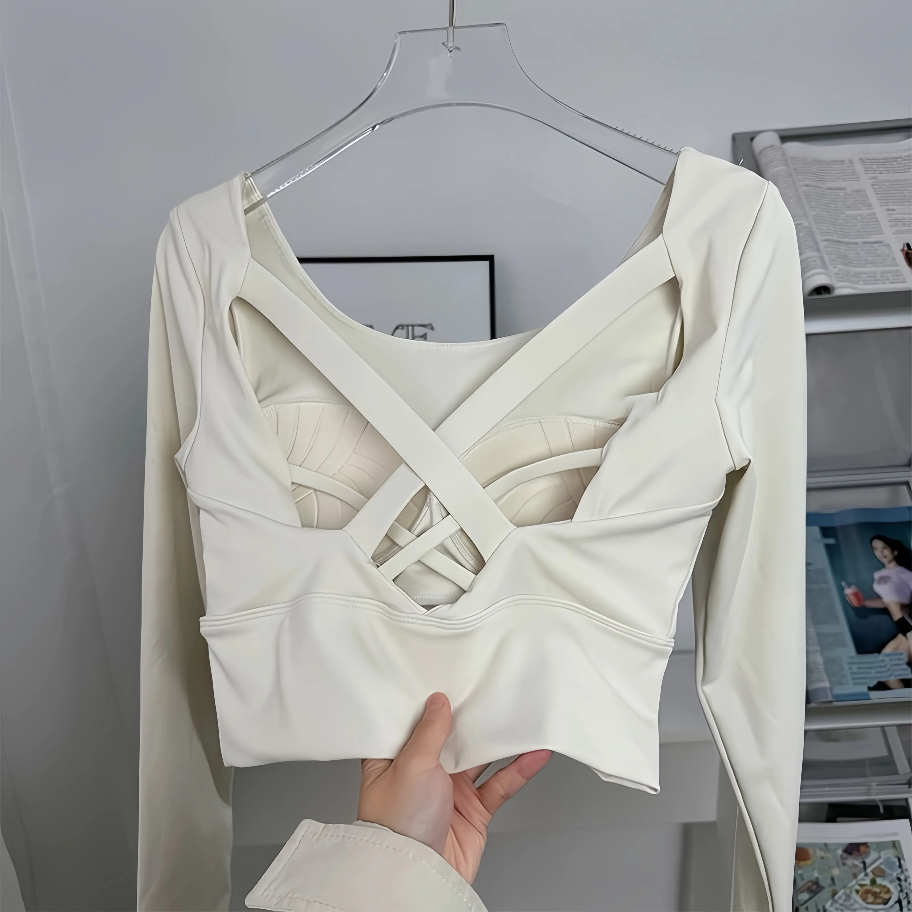 Women's Yoga Wear Long-Sleeve Fixed Bra Pad Fitness Pilates Running Sports Top Training Apparel