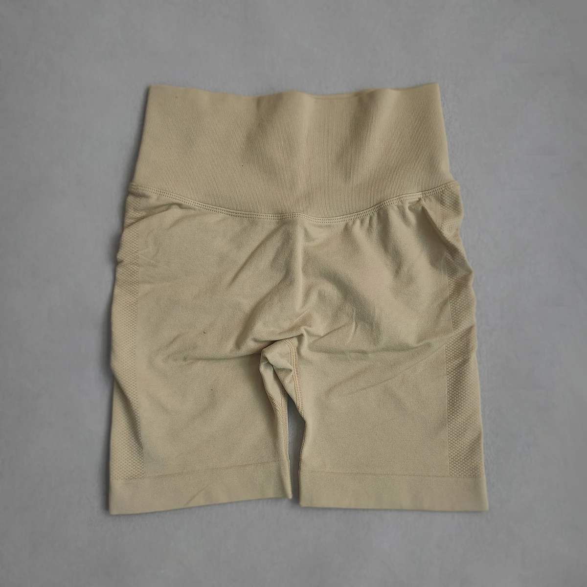 Women Shorts Yoga Fitness Shorts Running Cycling Shorts Breathable Sports Leggings Seamless High Waist Summer Workout Gym Shorts