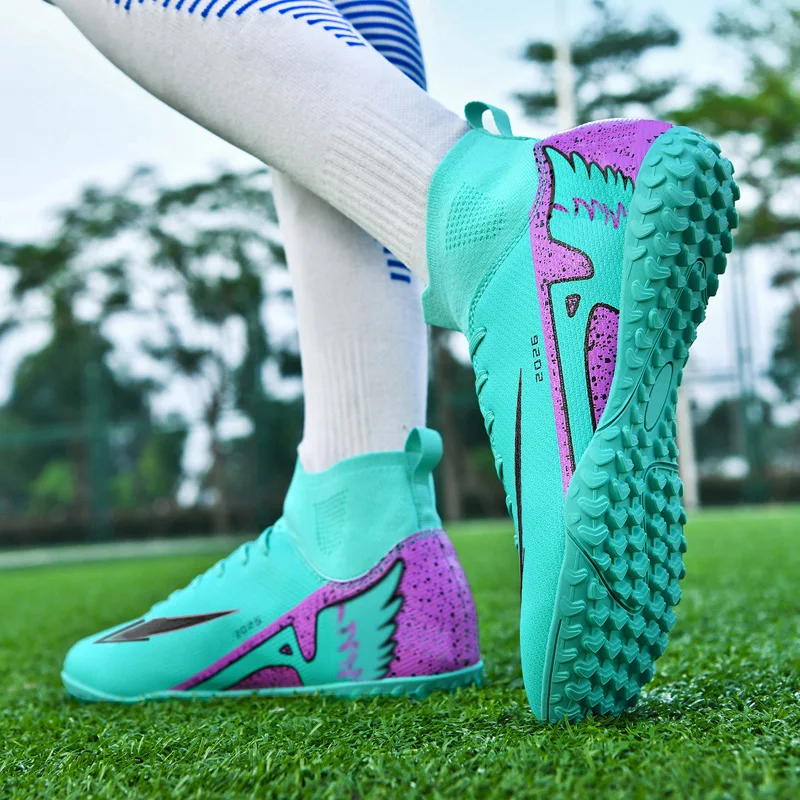 New Men Football Boots Outdoor High-quality Soccer Shoes Ultralight Indoor High Ankle Non-Slip Sports Shoes Futsal Non-Slip
