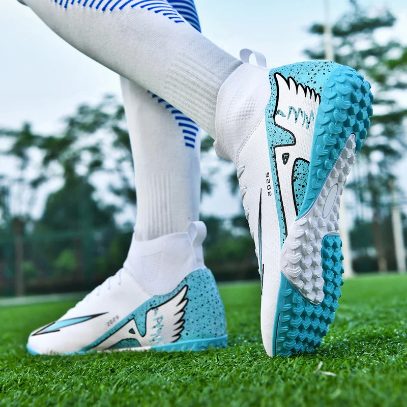 New Men Football Boots Outdoor High-quality Soccer Shoes Ultralight Indoor High Ankle Non-Slip Sports Shoes Futsal Non-Slip